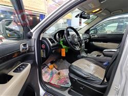 جیپ گراند شیرۆکی